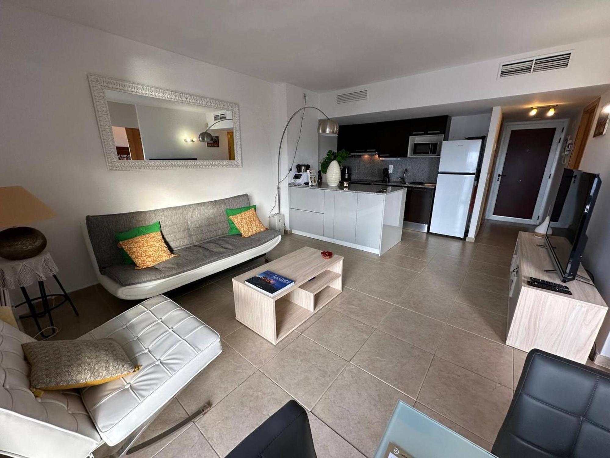 En Con Vistas Al Canal Y Piscina Av-52 Apartment *