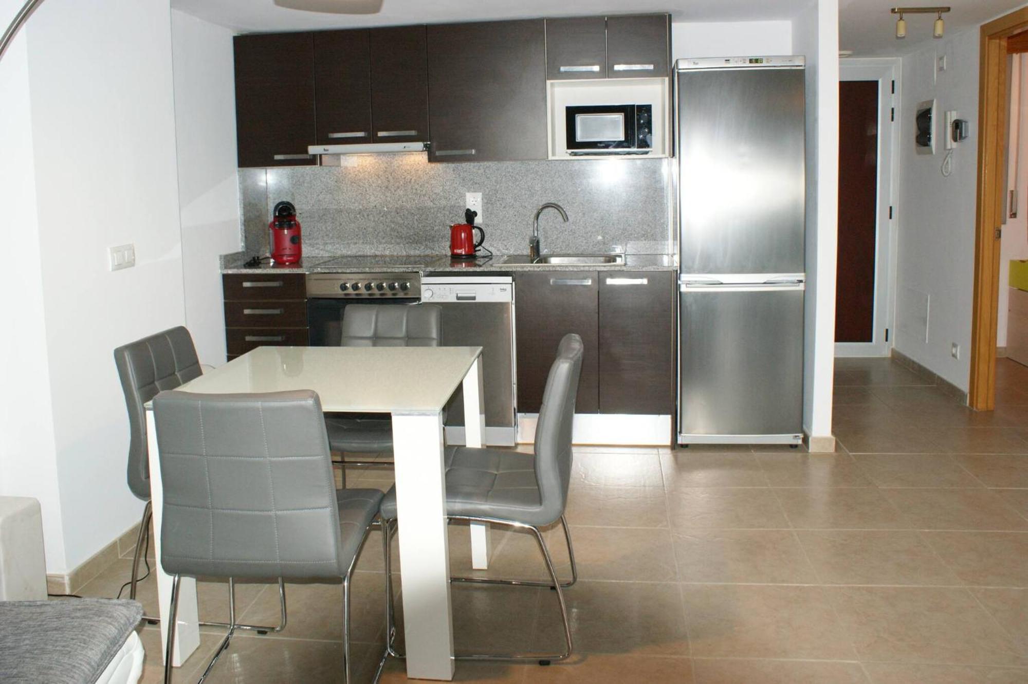 Apartment En Con Vistas Al Canal Y Piscina Av-52 *
