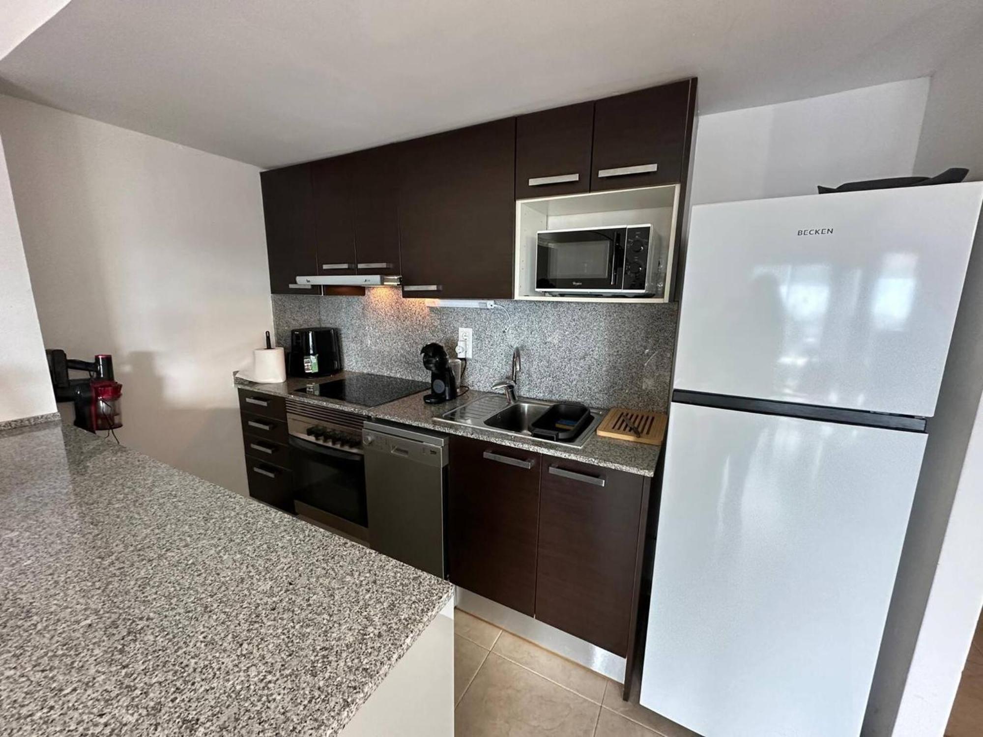 En Con Vistas Al Canal Y Piscina Av-52 Apartment Roses